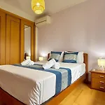 Shine With Pool By Homing Apartment