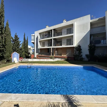 Apartment Shine With Pool By Homing Portimao
