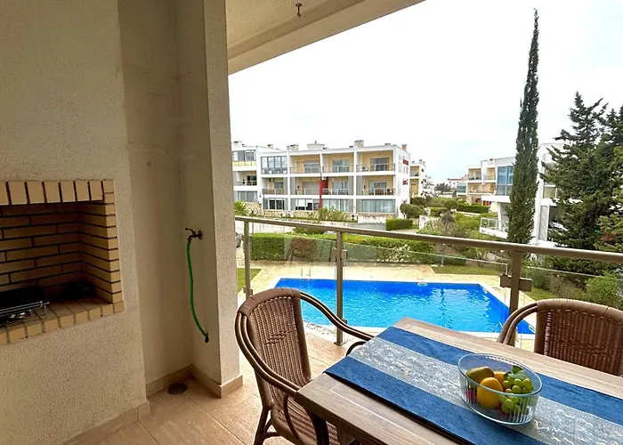 Shine With Pool By Homing *