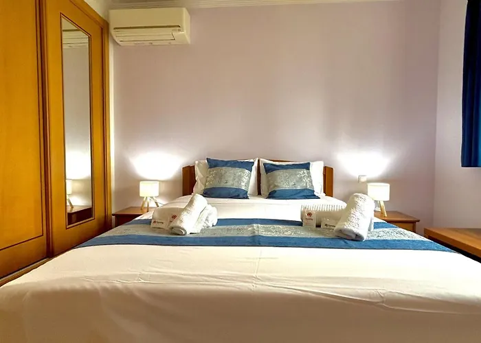 Shine With Pool By Homing *