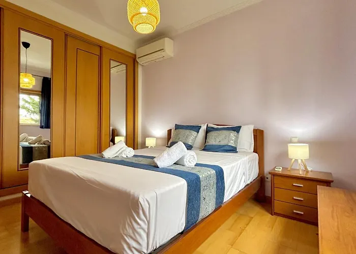 Shine With Pool By Homing Apartment